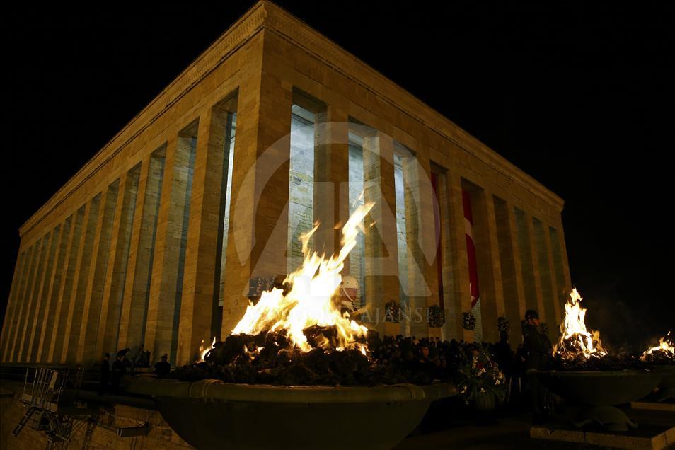 Anıtkabir'e ziyaretçi akını