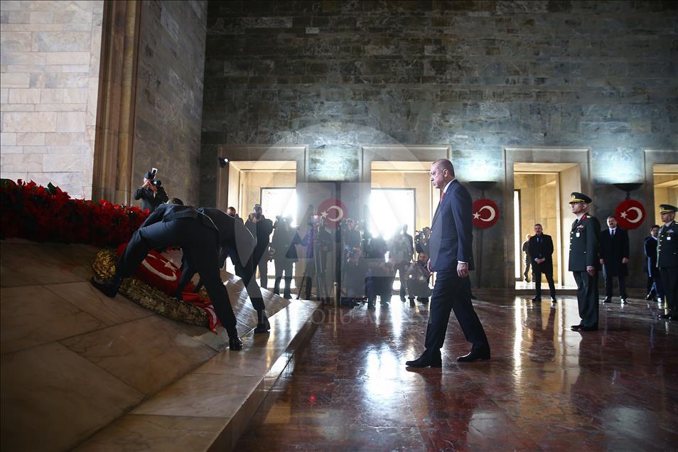 Büyük Önder Atatürk'ü anıyoruz