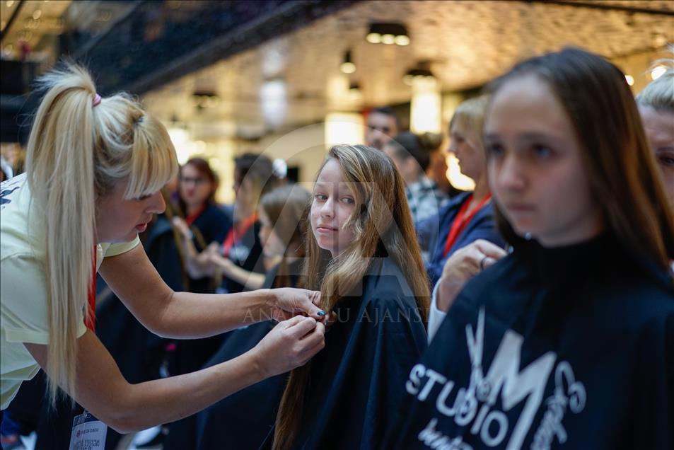 Sarajevo: Akcija šišanja i doniranja kose za potrebe izrade perika za djecu oboljelu od raka
