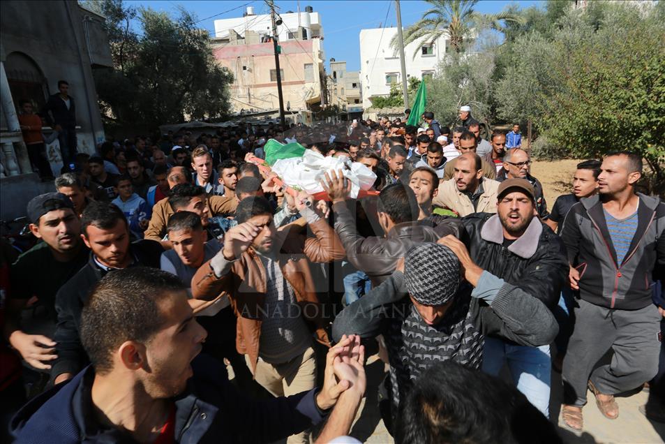 İsrail saldırısında şehit olan Filistinliler defnedildi 
