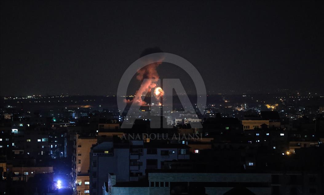 Ushtria izraelite sulm ajror në Gaza, 2 palestinezë bien dëshmorë