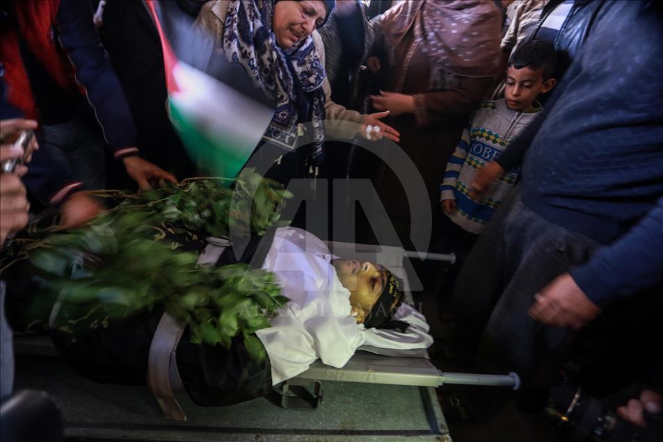 Funérailles de 4 martyrs palestiniens tombés dans des raids israéliens sur Gaza
