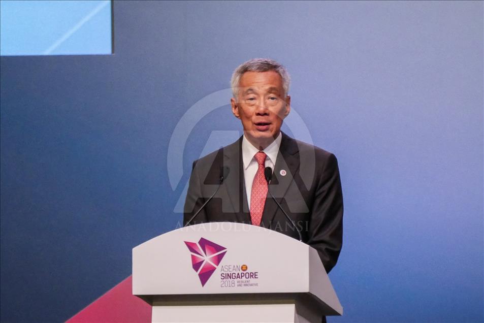 Upacara pembukaan KTT ASEAN ke-33