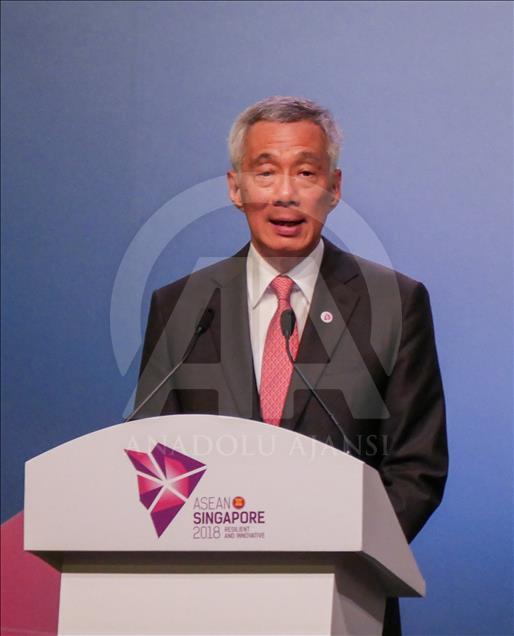 Upacara pembukaan KTT ASEAN ke-33