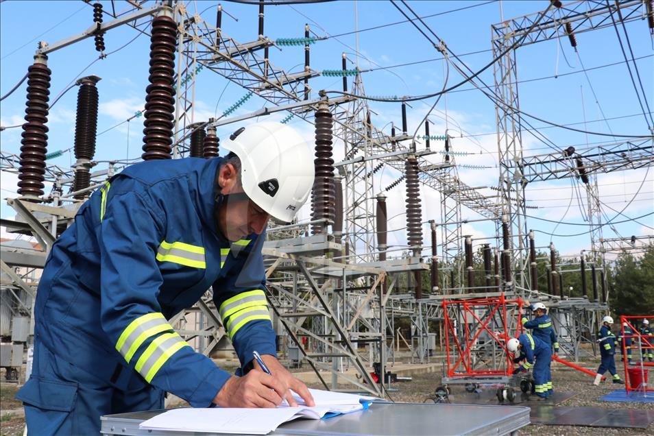 Kesintisiz enerjiyi 400 bin volta "dokunarak" veriyorlar