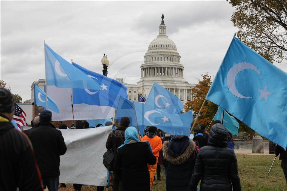 Uyghurs protest against China in Washington