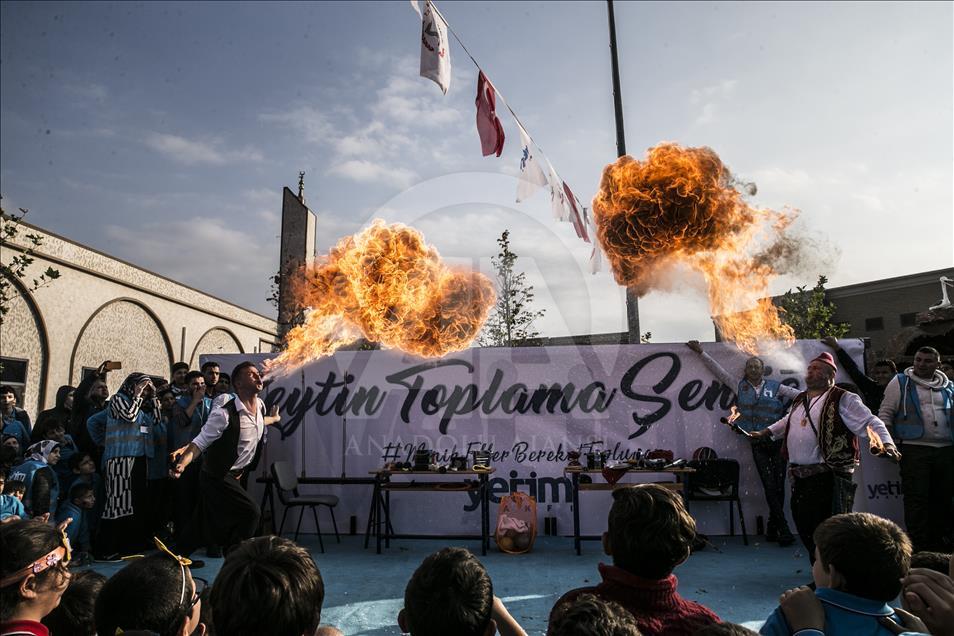 مهرجان ترفيهي للأيتام السوريين في ريحانلي التركية
