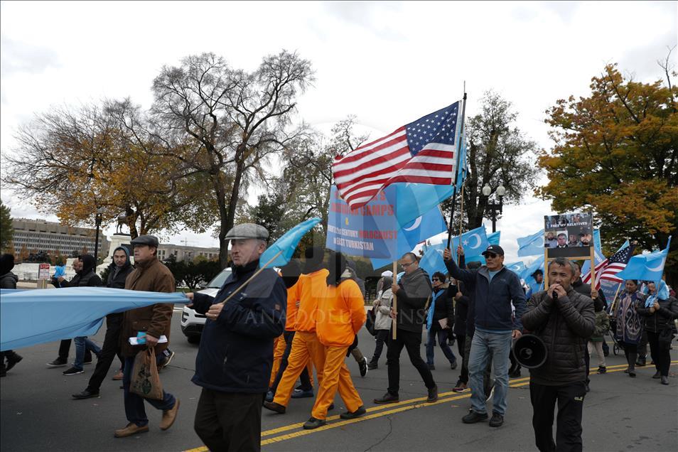 Uyghurs protest against China in Washington