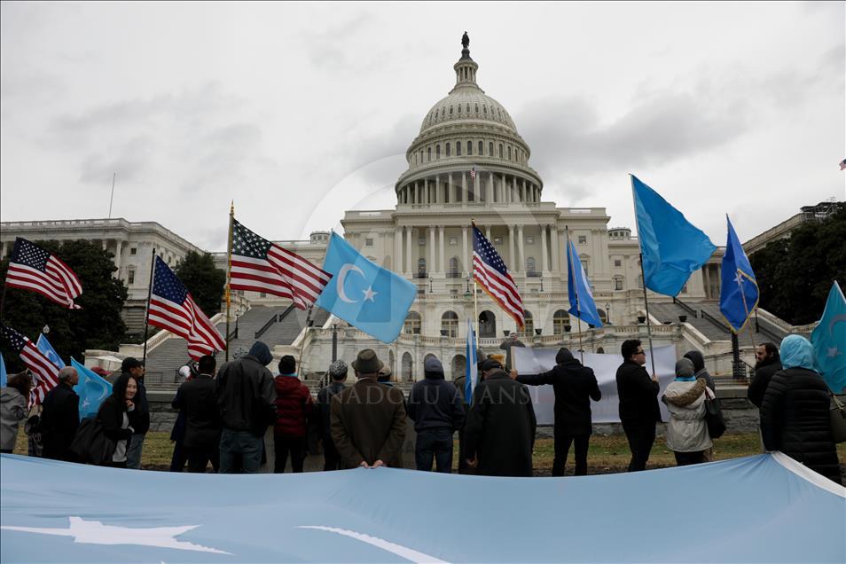 Uyghurs protest against China in Washington