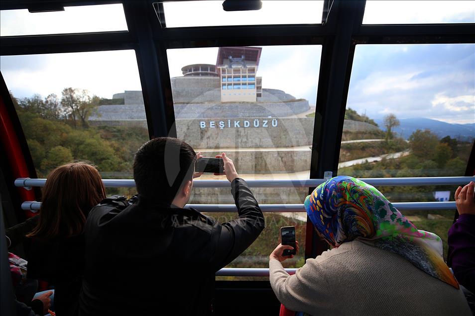 Karadeniz'in en uzun teleferiğinde rengarenk yolculuk