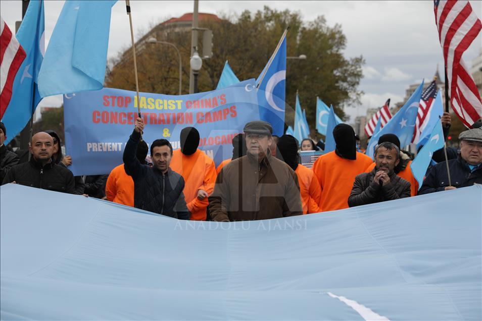 Uyghurs protest against China in Washington