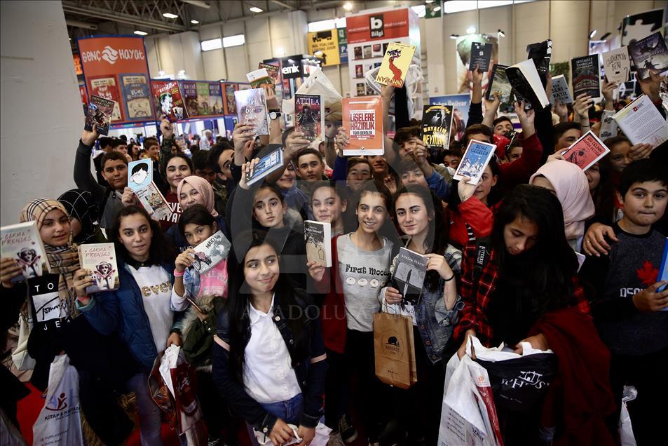 Çocuk kitabı yazarları "37. Uluslararası İstanbul Kitap Fuarı"nda