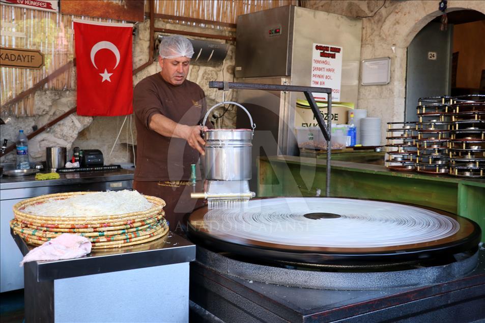 Hataylı künefeciler hedef büyüttü