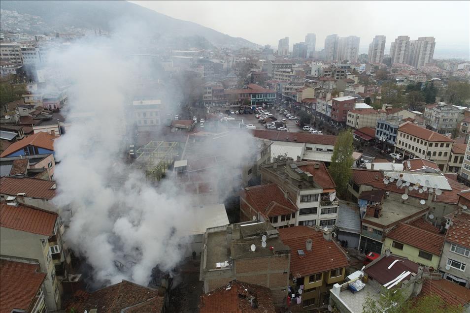 Bursa'da Kayhan Çarşısı'nda yangın