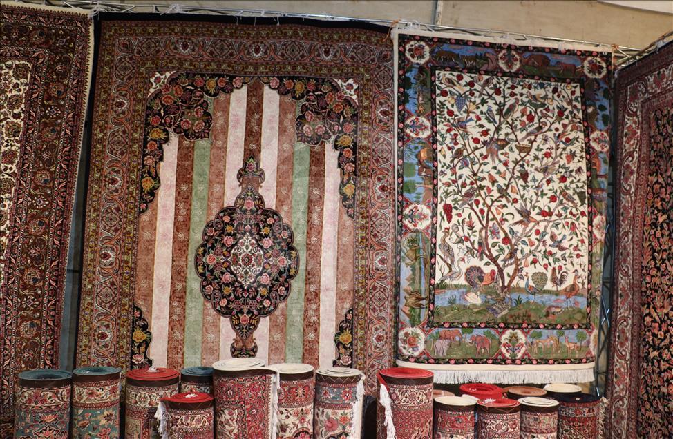 İran meşhur el dokuma halısının seri üretimle imtihanı