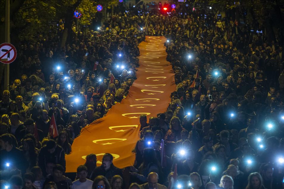 Başkentte Atatürk'e saygı yürüyüşü