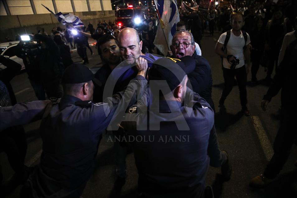 Tel Aviv'de Netanyahu karşıtı protesto