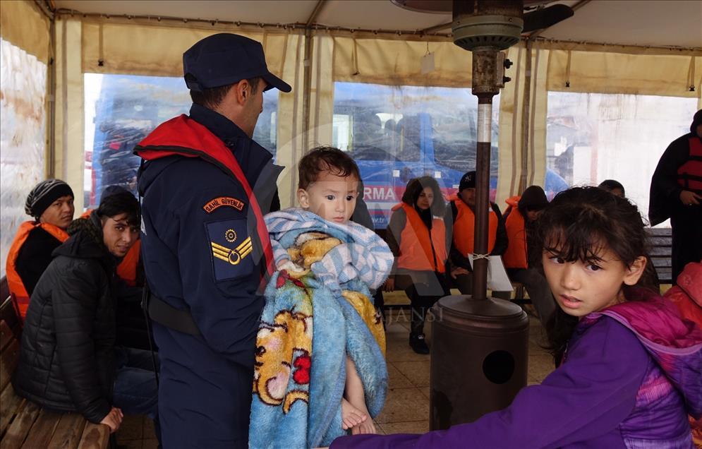 Adada mahsur kalan düzensiz göçmenler kurtarıldı