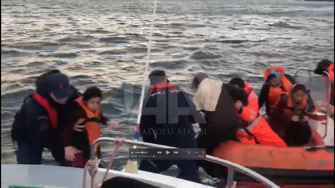 Adada mahsur kalan düzensiz göçmenler kurtarılıyor