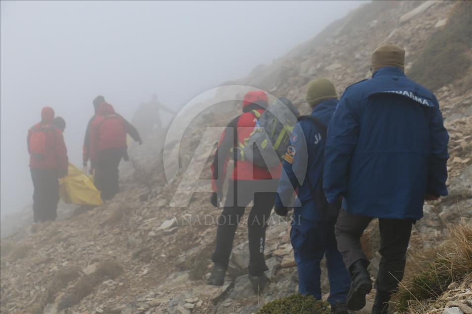 Crash d'un avion d'entrainement en Turquie: deux pilotes retrouvés morts
