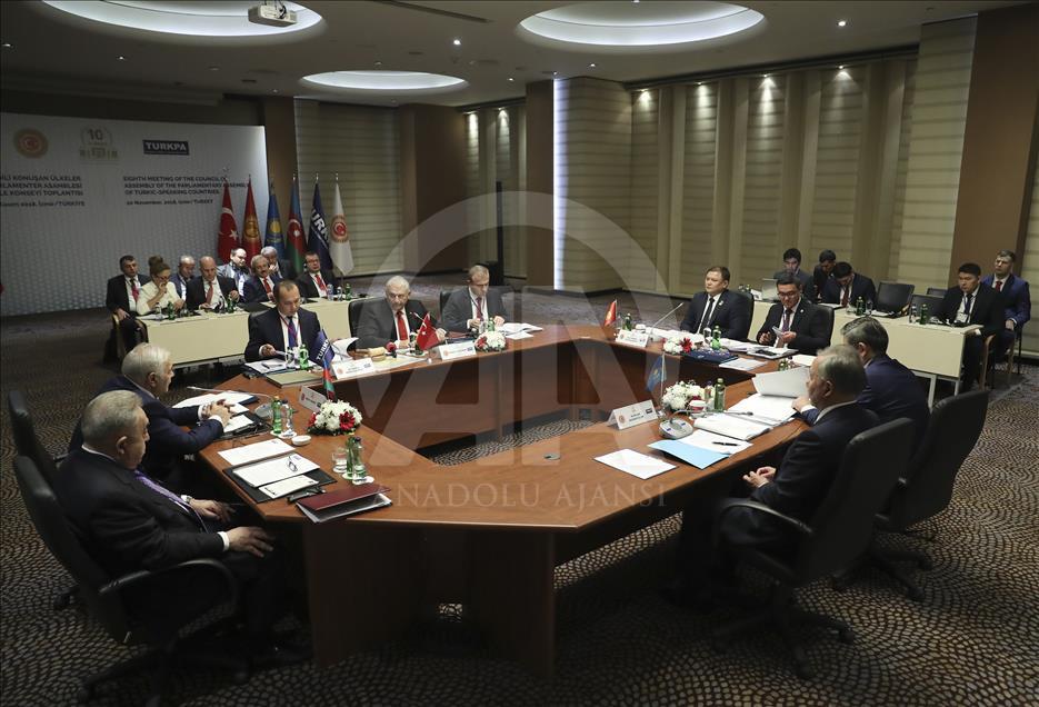 В Измире проходит 8-я пленарная сессия ТюркПА
