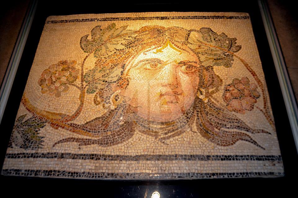 Pieces of famed Gypsy girl mosaic headed home to Turkey