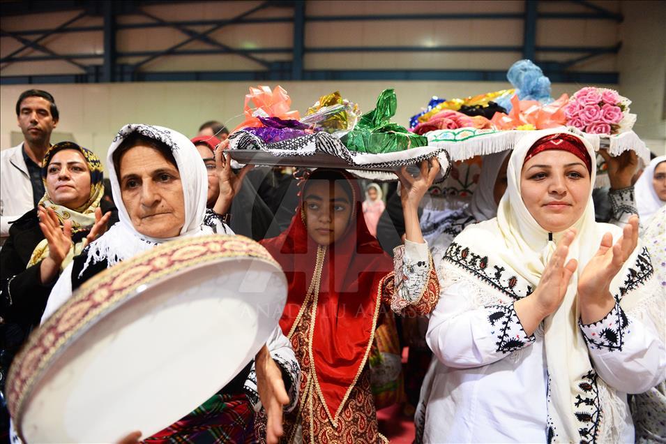 İran'da renkli Türkmen düğünü
