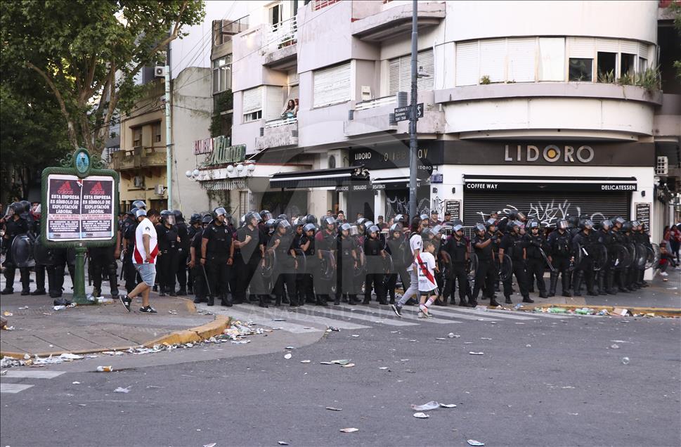 El ambiente previo al suspendido partido entre Boca Juniors y River Plate