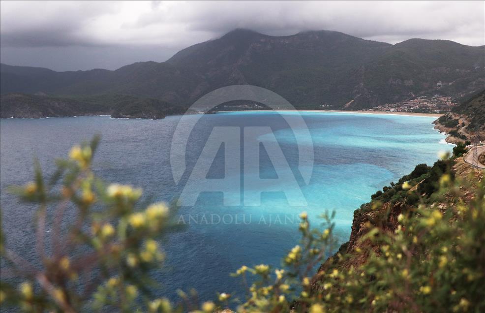 Fethiye'de deniz, rengiyle büyüledi
