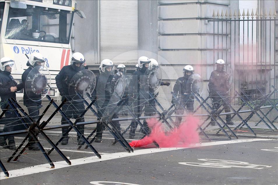 Протестите на „Жолтите елеци" во Брисел се претворија во насилство