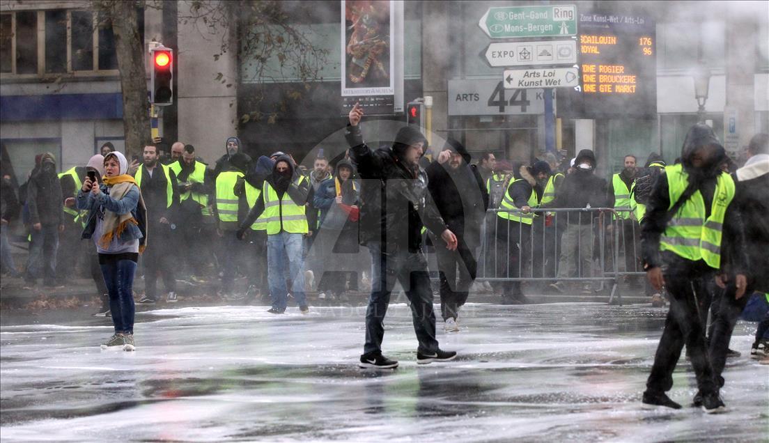 Протестите на „Жолтите елеци" во Брисел се претворија во насилство