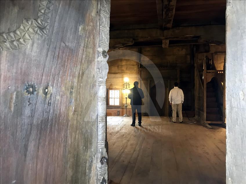 مسجد تاریخی بدون میخ در ترکیه