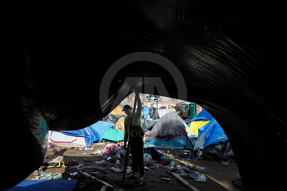Tijuana'ya gelen göçmenler bekleyişini sürdürüyor