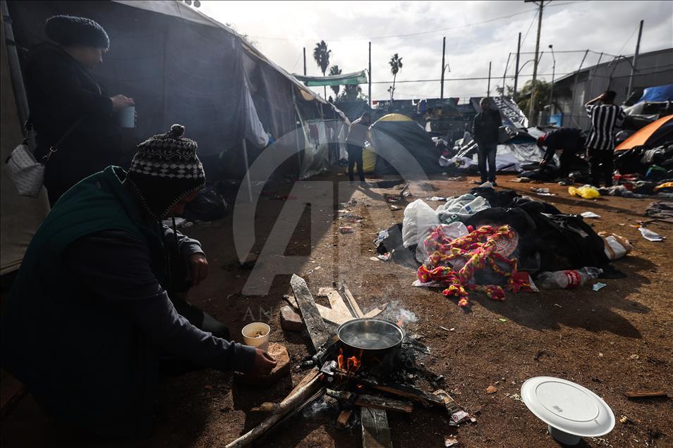 Tijuana'ya gelen göçmenler bekleyişini sürdürüyor