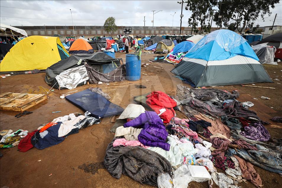 Tijuana'ya gelen göçmenler bekleyişini sürdürüyor