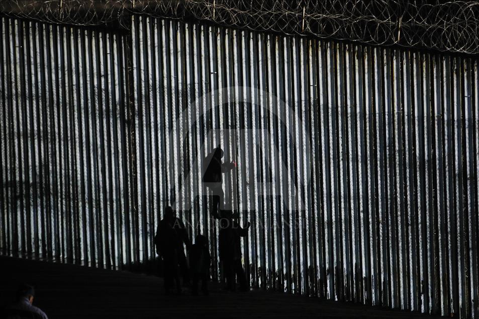 Tijuana'ya gelen göçmenler bekleyişini sürdürüyor