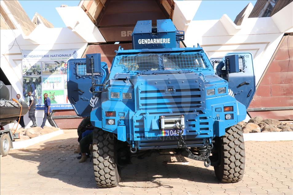 Dakar'daki uluslararası fuarın güvenliği Türk yapımı zırhlı araca emanet