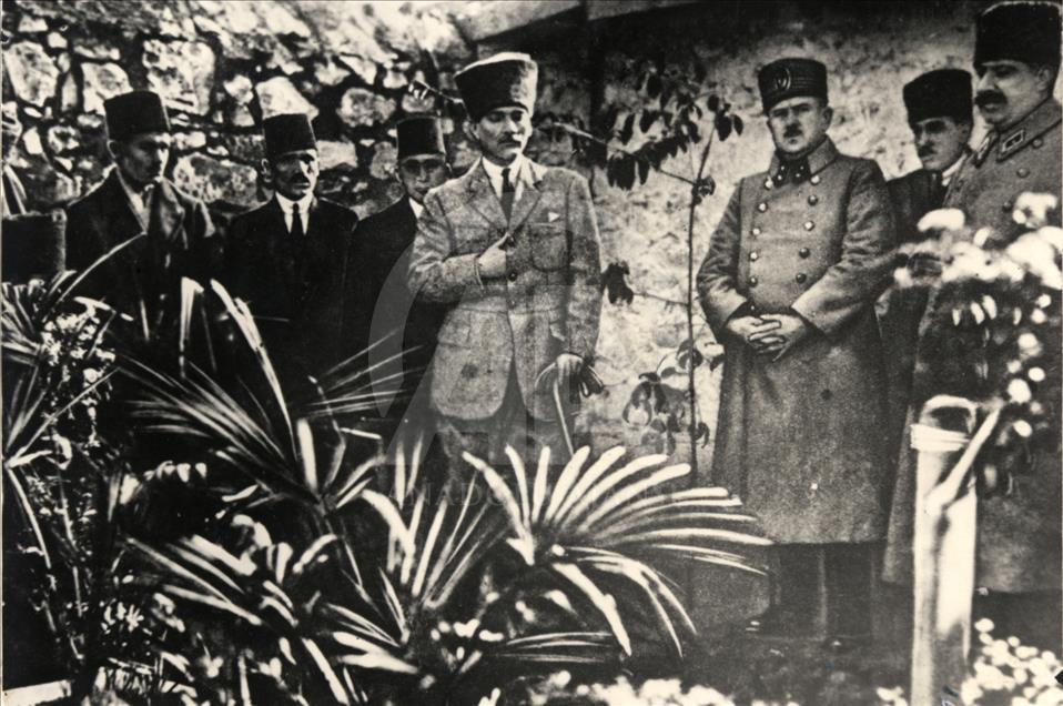 Genelkurmay arşivlerinden Atatürk ve Türk kadını