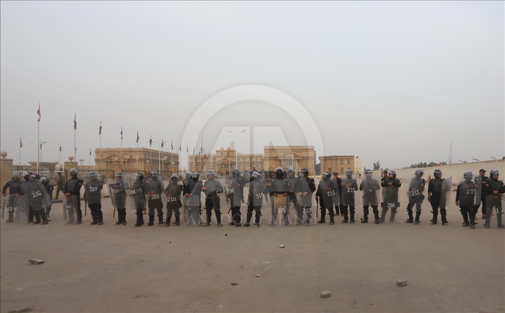 Basra'da "sarı yelekliler" gösterisi