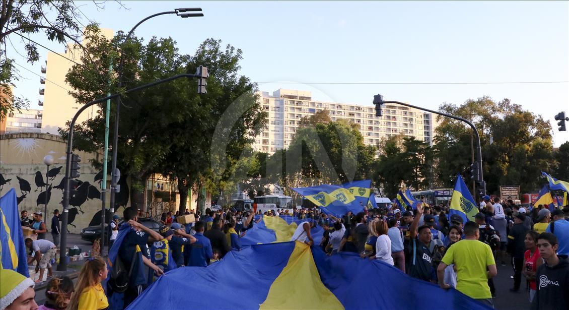 Fanáticos se despiden de Boca Juniors antes de la final de la Copa Libertadores