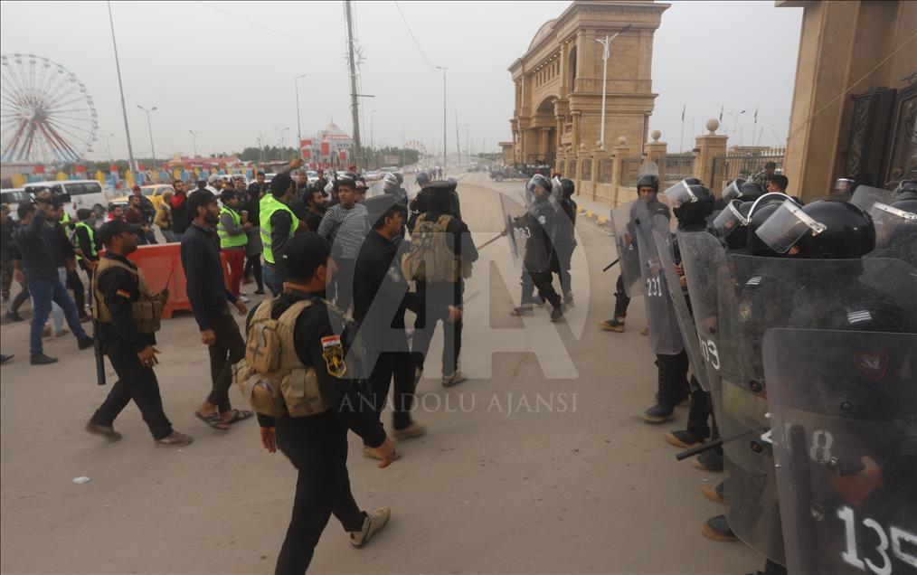 Basra'da "sarı yelekliler" gösterisi