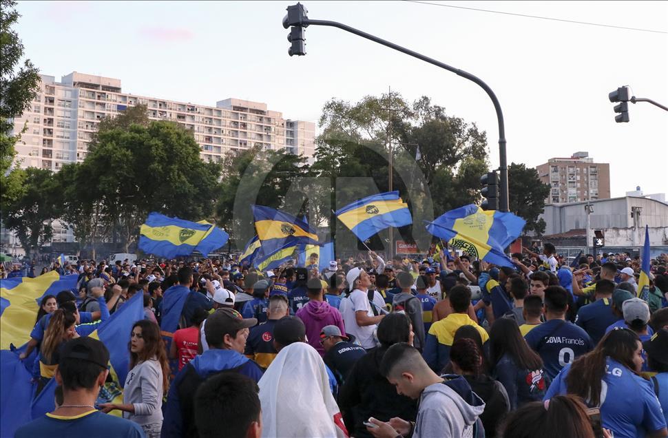 Fanáticos se despiden de Boca Juniors antes de la final de la Copa Libertadores