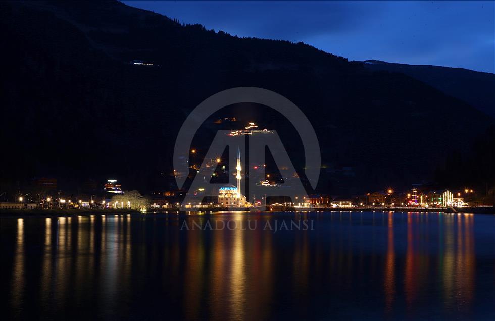 Uzungöl'ün gecesi de ayrı bir güzel