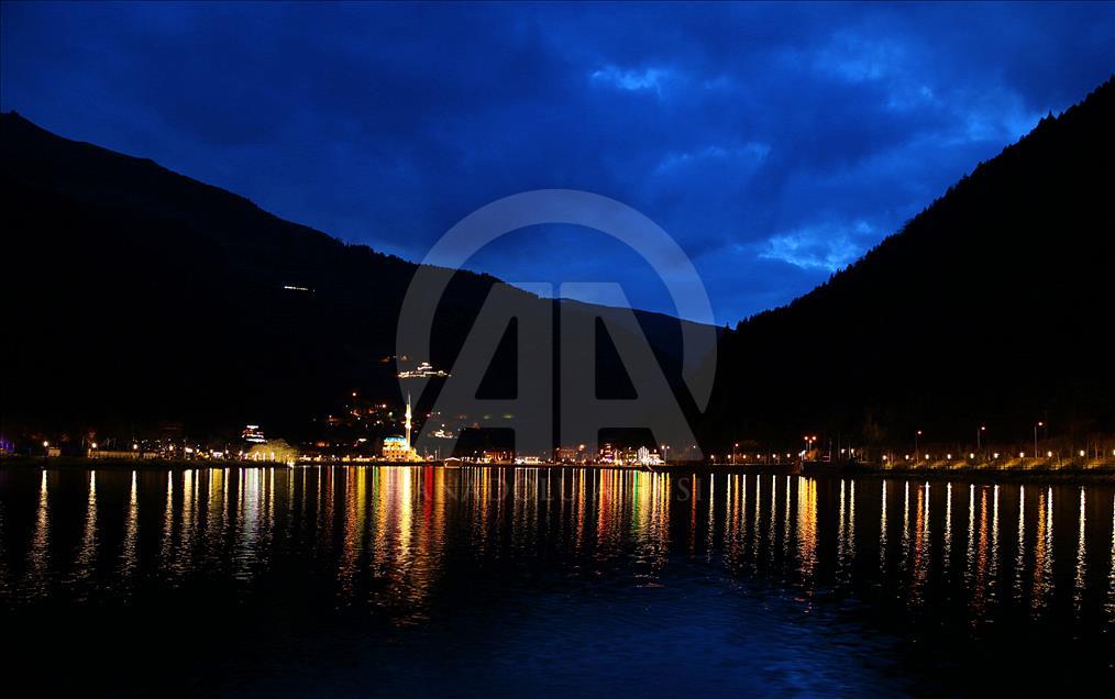 Uzungöl'ün gecesi de ayrı bir güzel