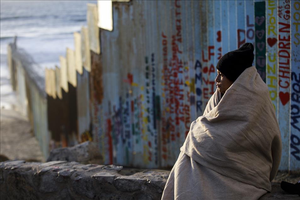 Tijuana'ya gelen göçmenler bekleyişini sürdürüyor
