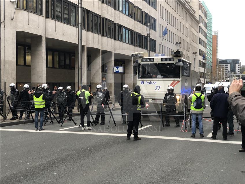 Bruxelles: Arrestation de 50 Gilets jaunes