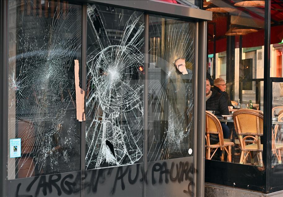 Aftermath of Yellow vest (Gilets jaunes) protests in Paris