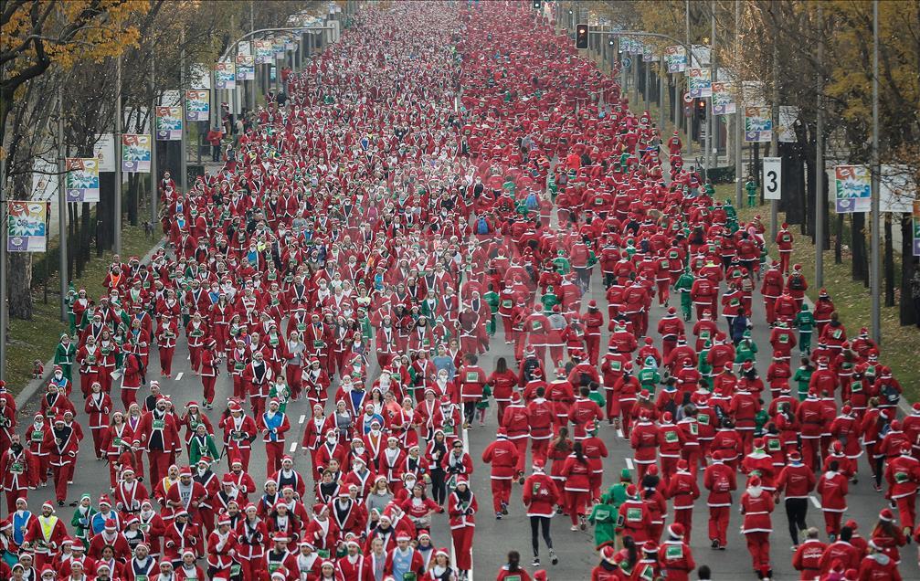 Madrid'de Noel Baba koşusu