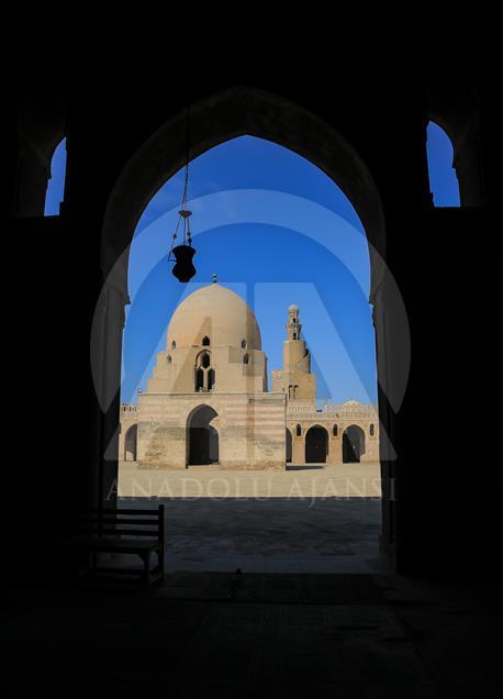 مسجد "بن طولون" بالقاهرة..صرح وحصن
