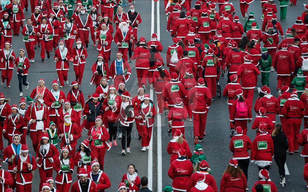 Madrid'de Noel Baba koşusu